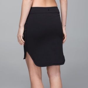 lululemon | black city skirt